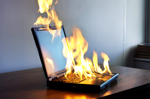 HS2739 Original Filename: 92983122_Laptop-on-Fire.jpg